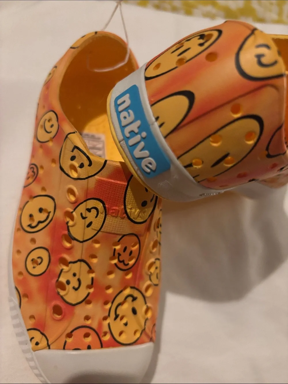 NWT Native Kids Yellow Orange Smiley Water Shoes